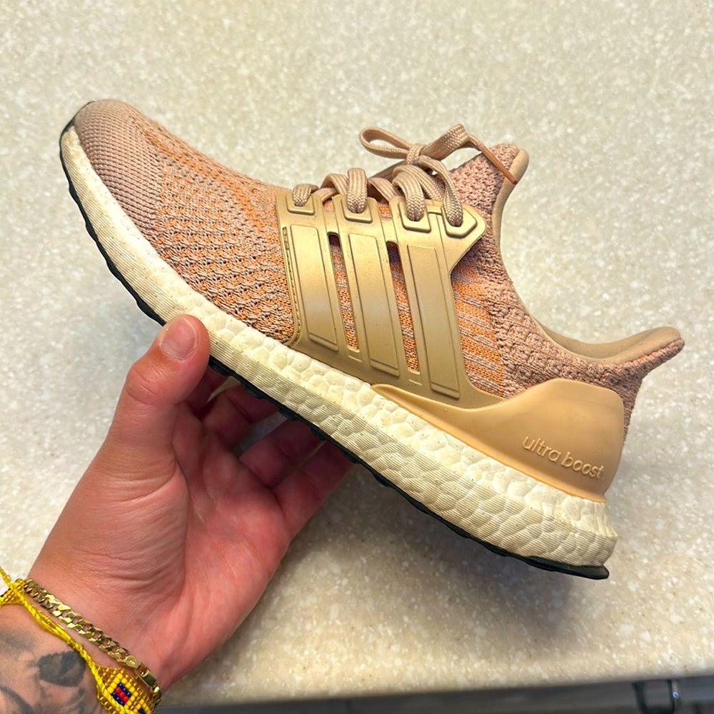 Looking to get rid of my ultraboost because there just taking up space